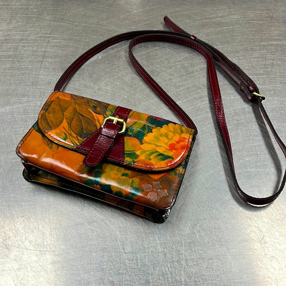 Patricia Nash Handbags - NWOT Patricia Nash Tori Crossbody